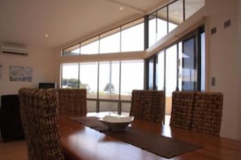 Birubi Holiday Homes - Accommodation Nelson Bay 1