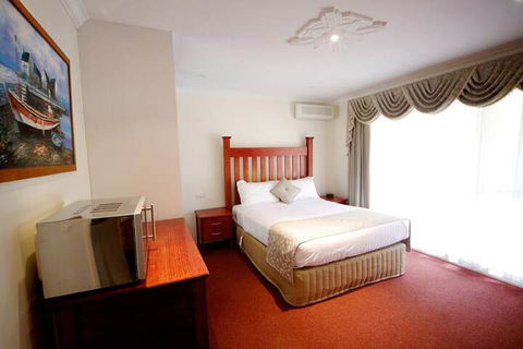 Sanctuary House Resort Motel - Accommodation Nelson Bay 2