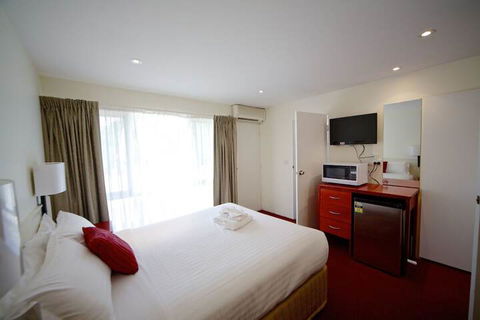 Sanctuary House Resort Motel - Accommodation Nelson Bay 4