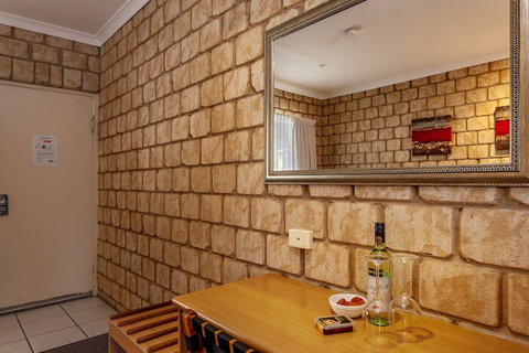 Great Divide Motor Inn - Accommodation Nelson Bay 7