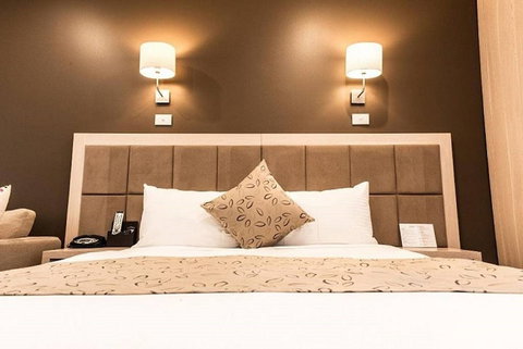 The Waverley International Hotel - Accommodation Nelson Bay 1