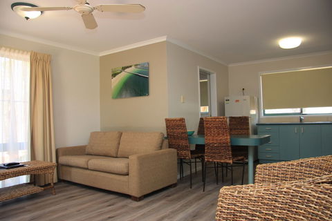Aqua Villa Resort - Accommodation Nelson Bay 4