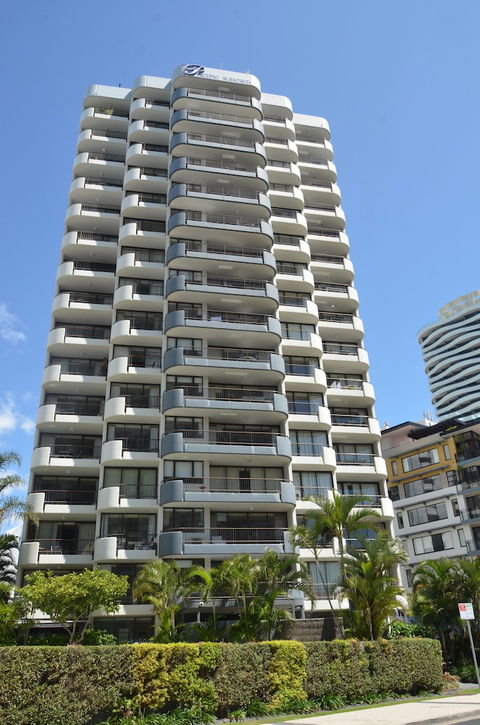 Pacific Resort Broadbeach - Accommodation Nelson Bay 0