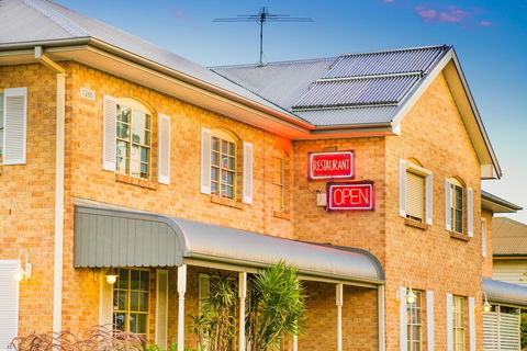 Coopers Colonial Motel - Accommodation Nelson Bay 1