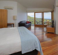 Chriss Beacon Point Restaurant  Villas - Accommodation Nelson Bay