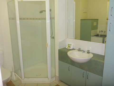 Palm Cove Tropic Apartments - Accommodation Nelson Bay 5