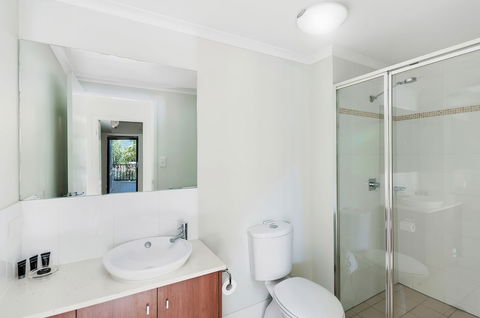 Elysium Apartments - Accommodation Nelson Bay 6