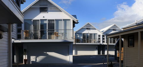 The Victoria - Accommodation Nelson Bay 1