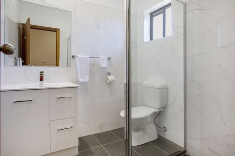 Manifold Motor Inn - Accommodation Nelson Bay 6