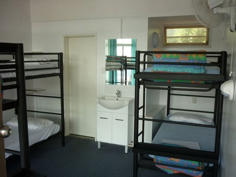 Hoey Moey Backpackers - Hostel - Accommodation Nelson Bay 3