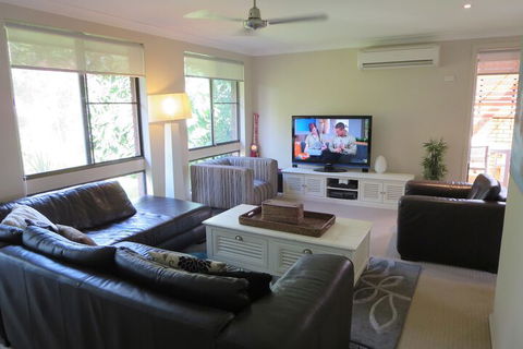 Coffs Harbour Holiday Apartments - Accommodation Nelson Bay 7
