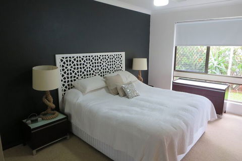 Coffs Harbour Holiday Apartments - Accommodation Nelson Bay 2
