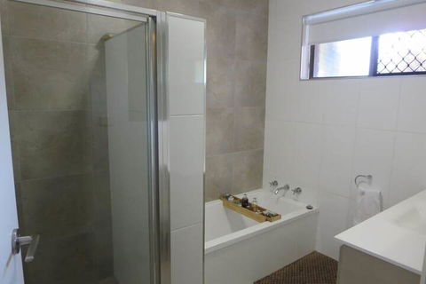Coffs Harbour Holiday Apartments - Accommodation Nelson Bay 6