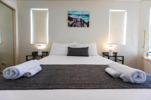 La Promenade - Nelson Bay Accommodation.com 5