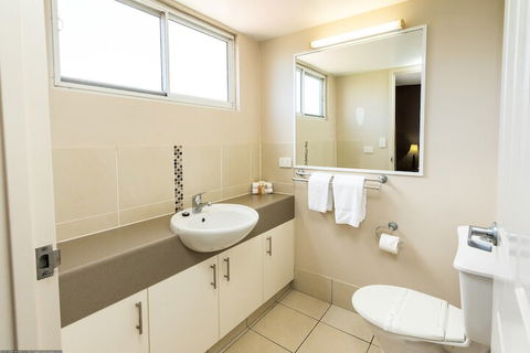 White Crest Apartments - Accommodation Nelson Bay 7