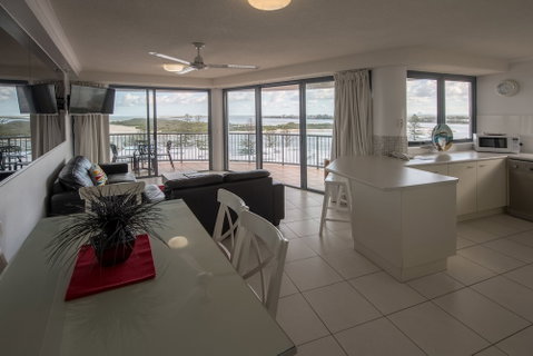 Centrepoint Holiday Apartments - Accommodation Nelson Bay 6