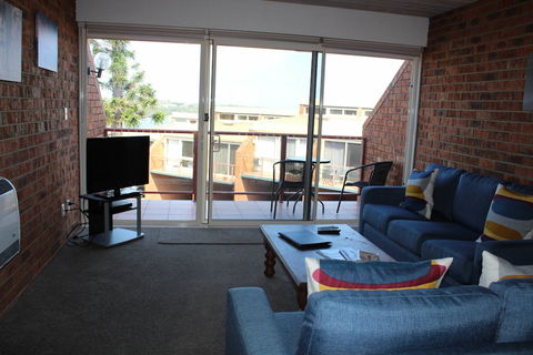 Pacific Heights Holiday Apartments & Munn's Tower House - Accommodation Nelson Bay 1