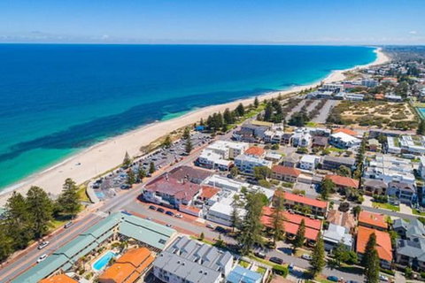 Cottesloe Beach Chalets - Nelsons Bay Accommodation 2