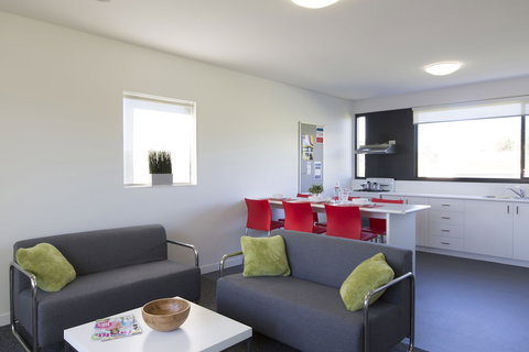 Western Sydney University Village - Campbelltown Campus - Accommodation Nelson Bay 3