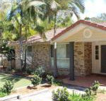 FRANGIPANI BEACH HOUSE PET FRIENDLY 22 Belbourie Cres Boomerang Beach - Accommodation Nelson Bay