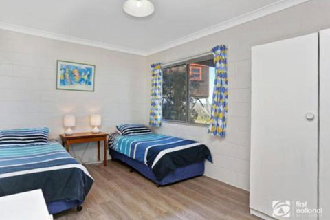 Jinalong 17 Pacific Street Family Home Great Views. - Accommodation Nelson Bay 4