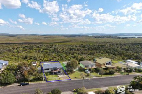 Jinalong 17 Pacific Street Family Home Great Views. - Accommodation Nelson Bay 7