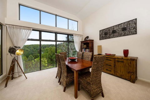 Ravensbourne Escape Silverwood Lodge - Accommodation Nelson Bay 5