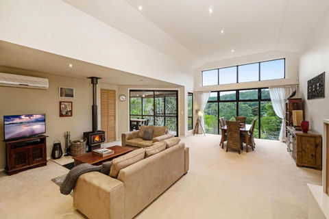 Ravensbourne Escape Silverwood Lodge - Accommodation Nelson Bay 3