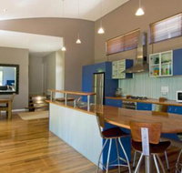 Chriscross Retreat 9 Cross Street