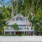 Decked Out By The Sea - Accommodation Nelson Bay 0