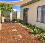 Cute Private Studio Flat with AIRCON - Accommodation Nelson Bay
