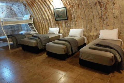 Zen Underground B & B - Accommodation Nelson Bay 4