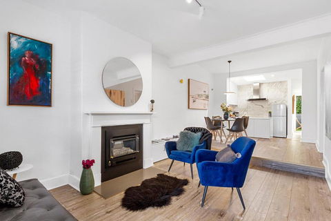 Colonial Hampdens C.1840 Luxury Georgian House - Accommodation Nelson Bay 2