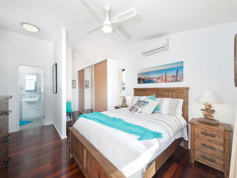 One Mile Cl Townhouse 22 26 The Deckhouse - Accommodation Nelson Bay 3