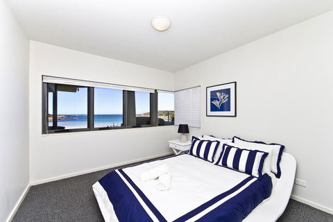 Sails On The Beachfront Exclusive Seaside Home - Accommodation Nelson Bay 2