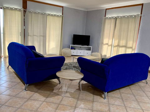 Beeâ€™s Place 3 Bedroom Home On 10 Acres Of Land With Distant Ocean Views - Accommodation Nelson Bay 6