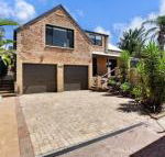 Salt Wood Cabin style retreat - Accommodation Nelson Bay