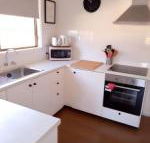 The Husky house or The Husky Studio Suite - Nelson Bay Accommodation.com