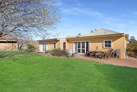 Lone Pine Farmhouse - Accommodation Nelson Bay 1