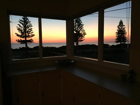 Jewel Of The South Beachfront Holiday Rental - Accommodation Nelson Bay 6