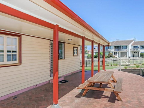 Yamba Pilot Cottage 1 Pets Welcome Close To Beach - Accommodation Nelson Bay 6