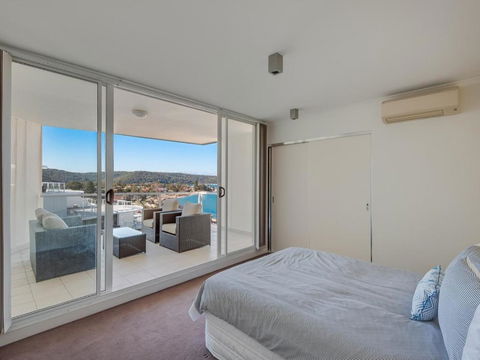 Penthouse 707 4 Bedroom Oceanview Penthouse - Accommodation Nelson Bay 3