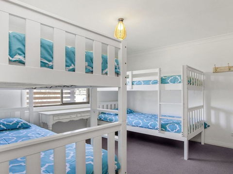 Sand Dunes House & Cabin Accommodation - Accommodation Nelson Bay 2