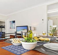 Summer Breeze clean  simple 200m to beach - Nelson Bay Accommodation.com