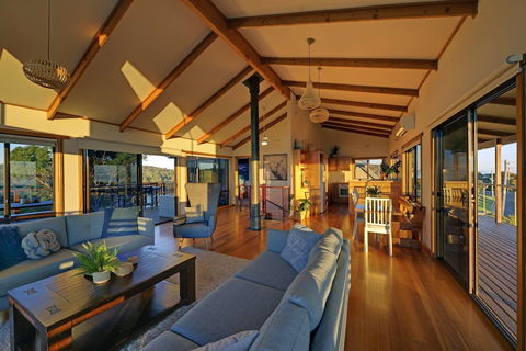 Zenith - Accommodation Nelson Bay 3