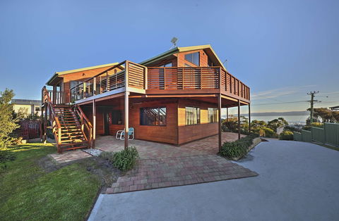 Zenith - Accommodation Nelson Bay 0