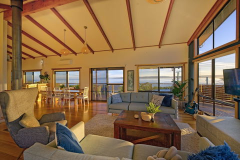 Zenith - Accommodation Nelson Bay 5