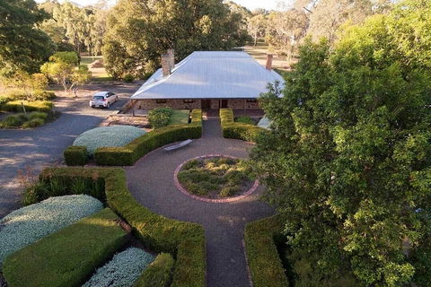 Jacobs Estate Cottage - Accommodation Nelson Bay 0