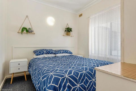 Jamaica Holiday Units - Accommodation Nelson Bay 5