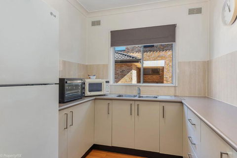 Jamaica Holiday Units - Accommodation Nelson Bay 4